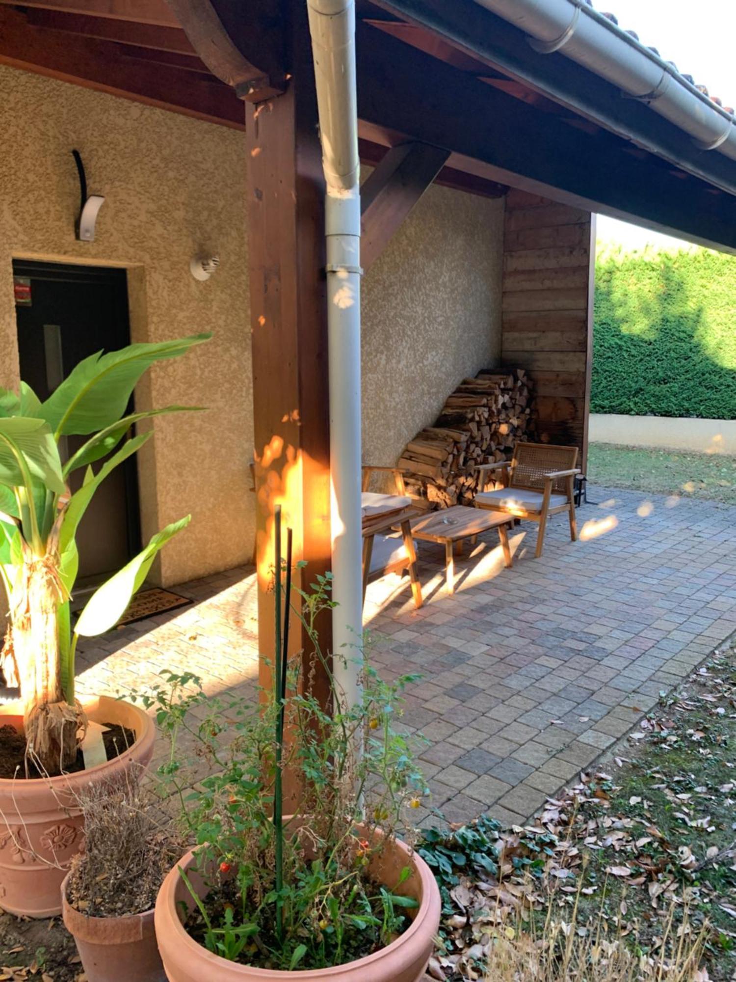Studio Equipe Le Chasseland Chassieu Kültér fotó