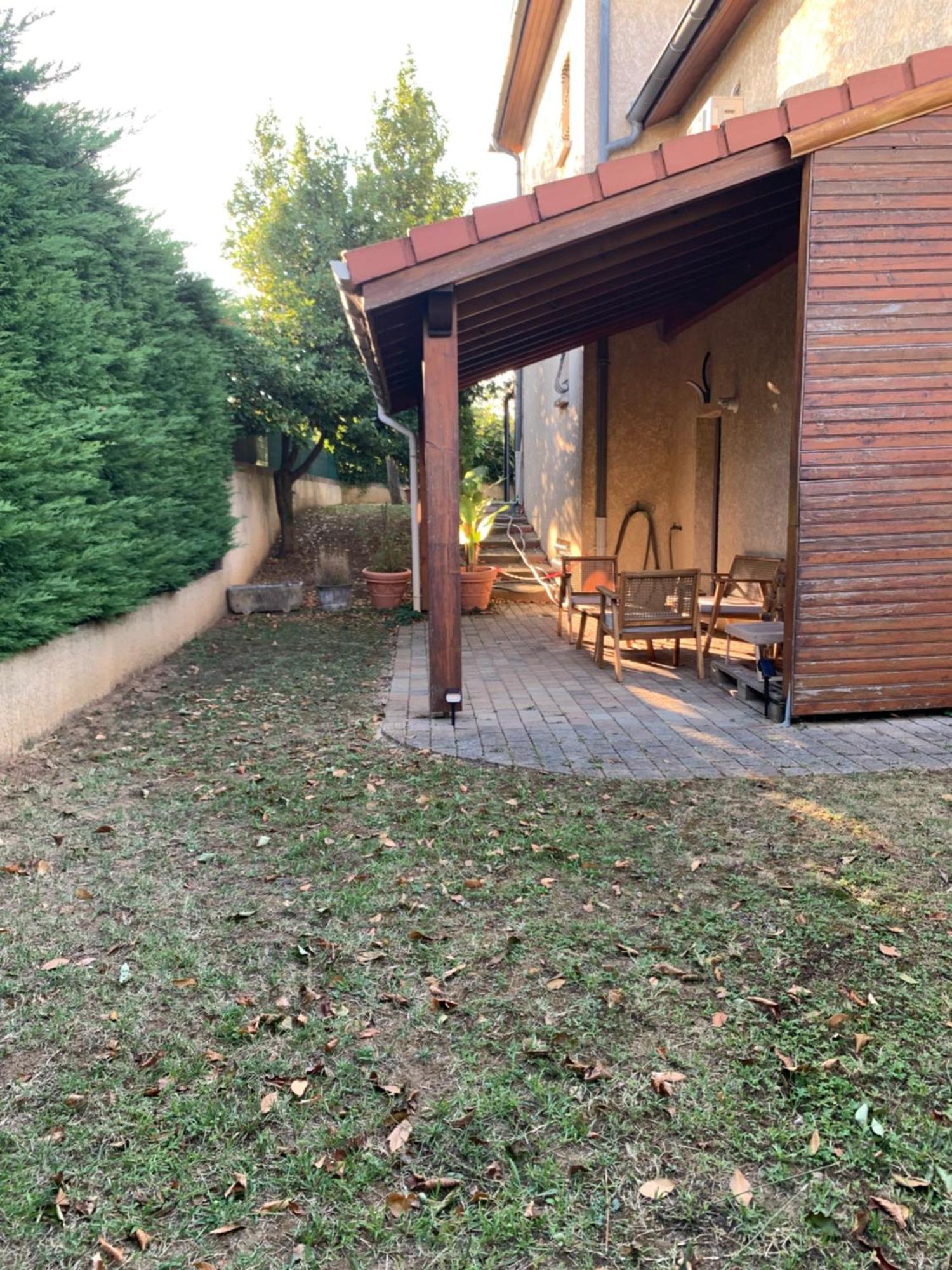 Studio Equipe Le Chasseland Chassieu Kültér fotó